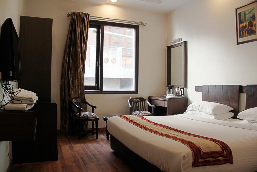 Hotel Prems Paradise Amritsar Quarto foto